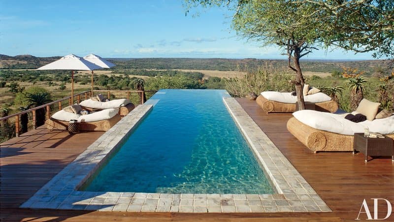 Mara Serena Safari Lodge — Elegant safari lodge and suite